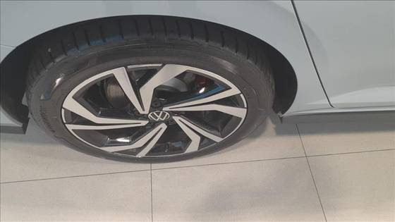 VOLKSWAGEN JETTA 2.0 350 TSI GASOLINA GLI DSG